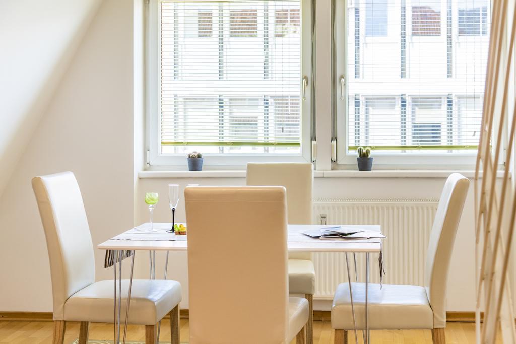 Maisonette Apartment Am Bahnhof - Adults Only Инсбрук Екстериор снимка