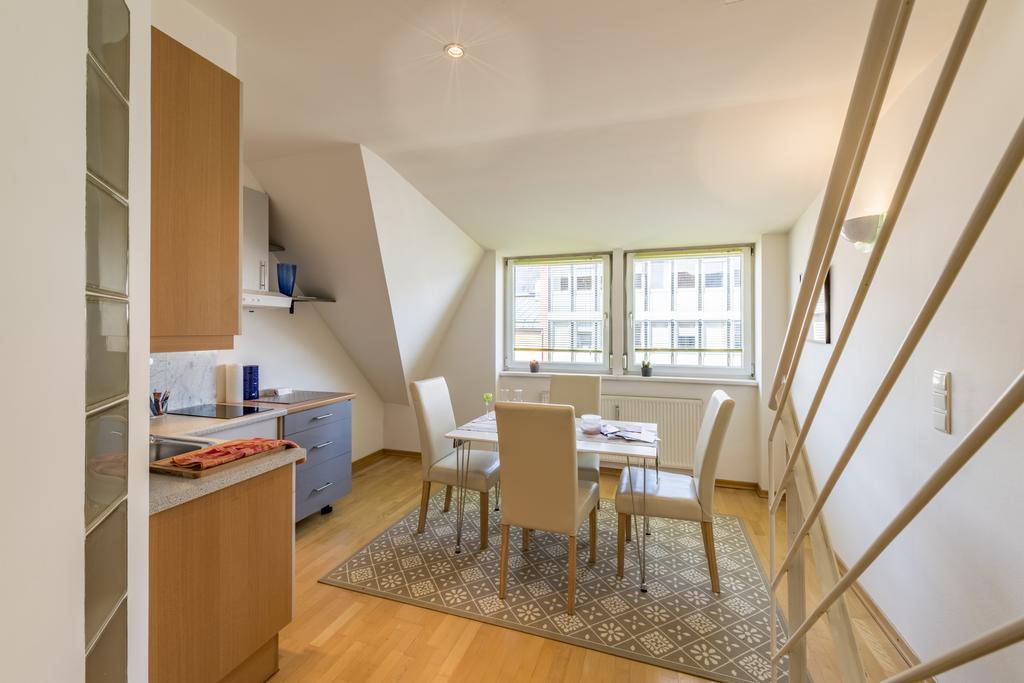 Maisonette Apartment Am Bahnhof - Adults Only Инсбрук Екстериор снимка