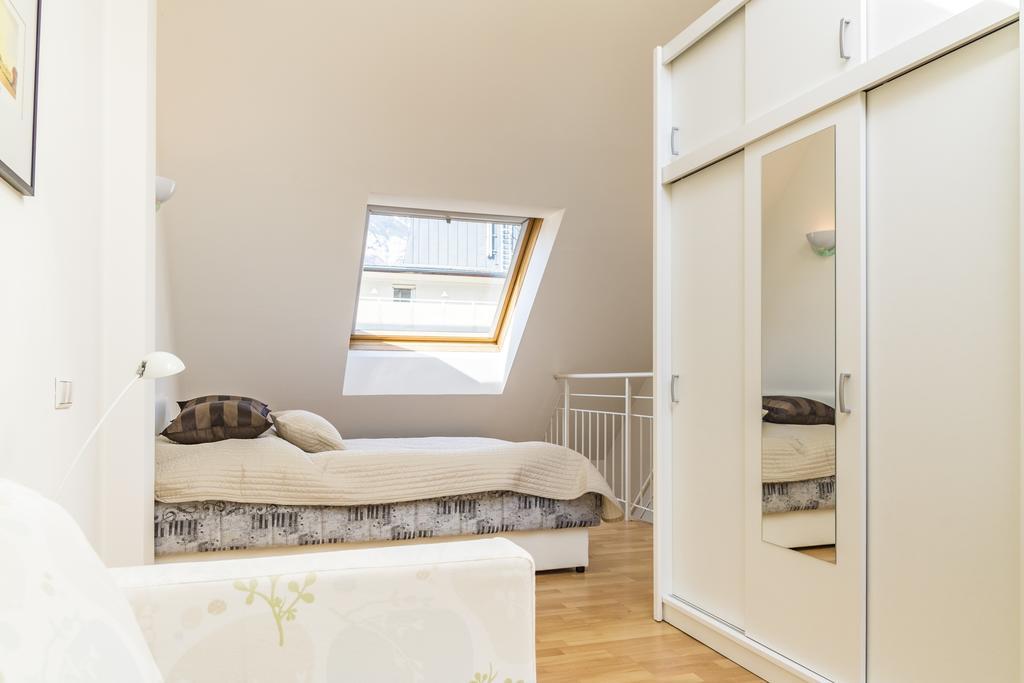 Maisonette Apartment Am Bahnhof - Adults Only Инсбрук Екстериор снимка