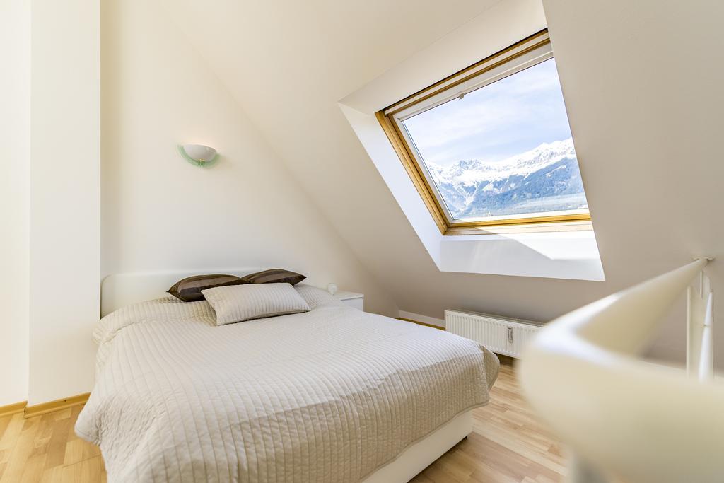 Maisonette Apartment Am Bahnhof - Adults Only Инсбрук Екстериор снимка