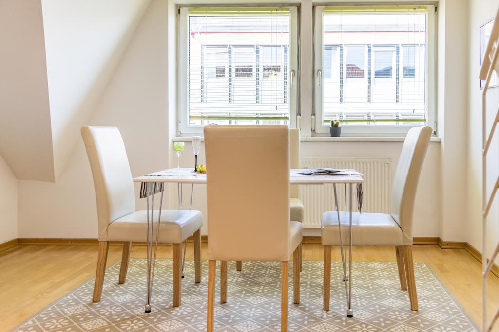 Maisonette Apartment Am Bahnhof - Adults Only Инсбрук Екстериор снимка