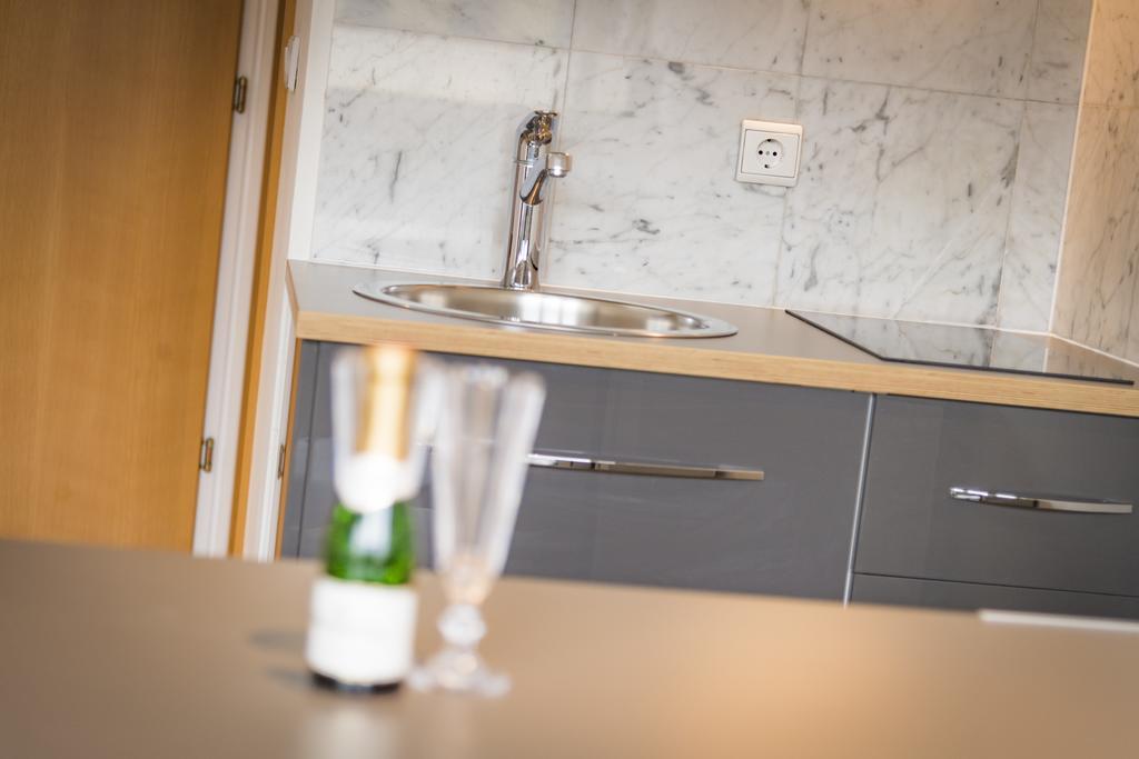Maisonette Apartment Am Bahnhof - Adults Only Инсбрук Екстериор снимка