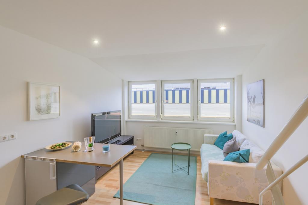 Maisonette Apartment Am Bahnhof - Adults Only Инсбрук Екстериор снимка