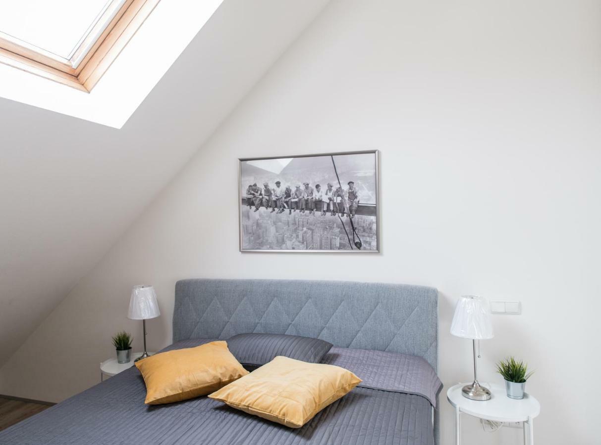 Maisonette Apartment Am Bahnhof - Adults Only Инсбрук Екстериор снимка