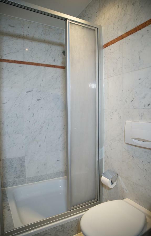 Maisonette Apartment Am Bahnhof - Adults Only Инсбрук Екстериор снимка