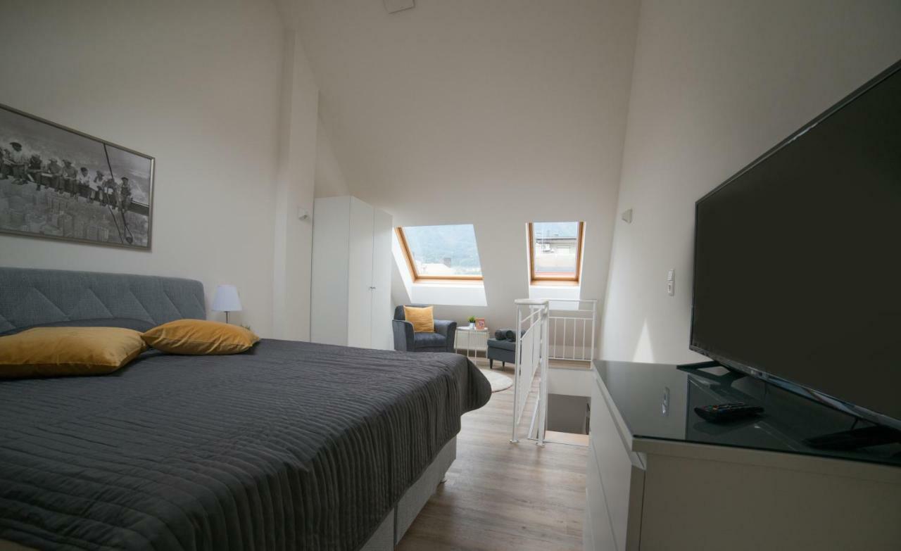 Maisonette Apartment Am Bahnhof - Adults Only Инсбрук Екстериор снимка