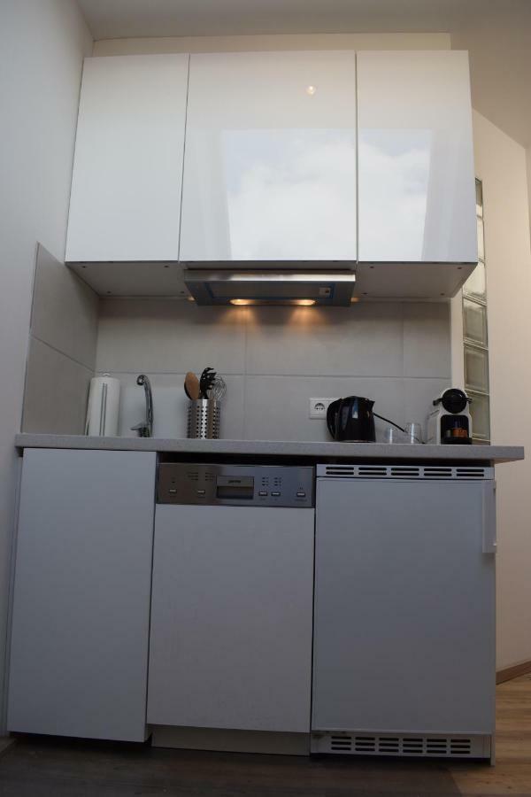 Maisonette Apartment Am Bahnhof - Adults Only Инсбрук Екстериор снимка
